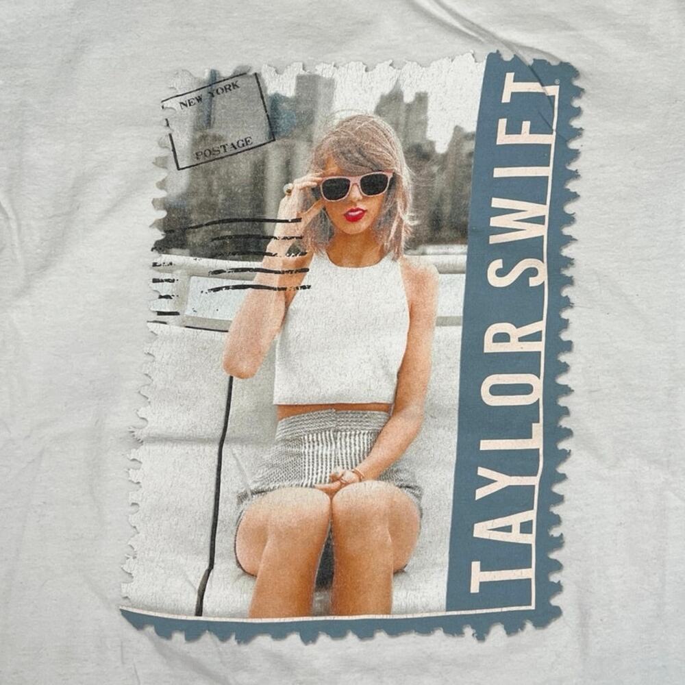Taylor Swift Swiftie Band T Shirt Graphic 1989 Stamp‎ Tour New York Gildan Sz L
